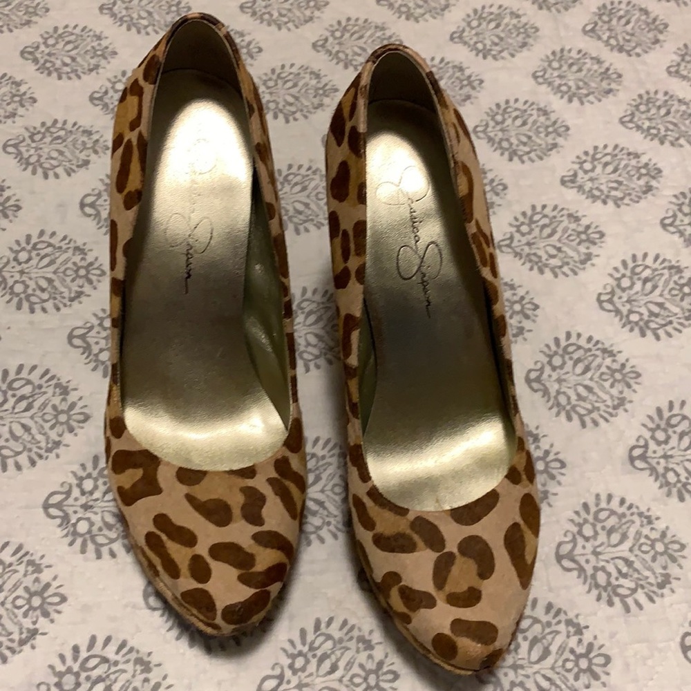 Jessica Simpson leopard print platform pumps